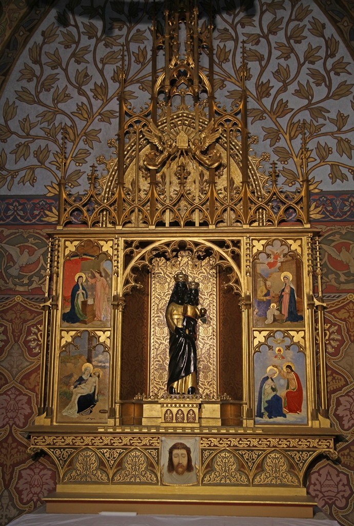 Altar, Loreto Chapel